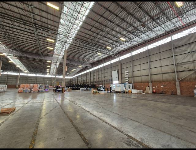 21,490M² WAREHOUSE TO LET IN GOSFORTH PARK